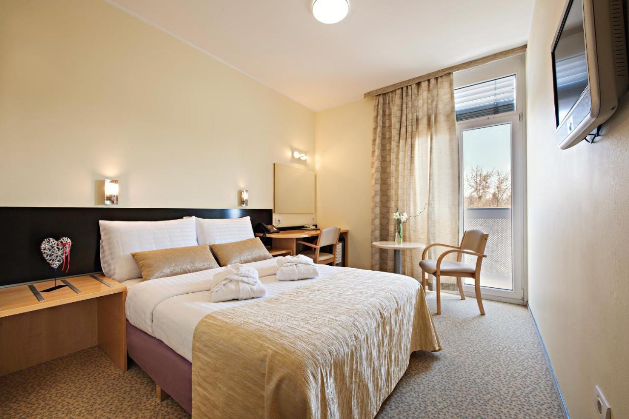 - Sava & Hotel Radenci