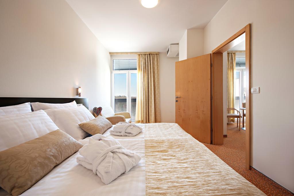 - Sava & 4* Radenci